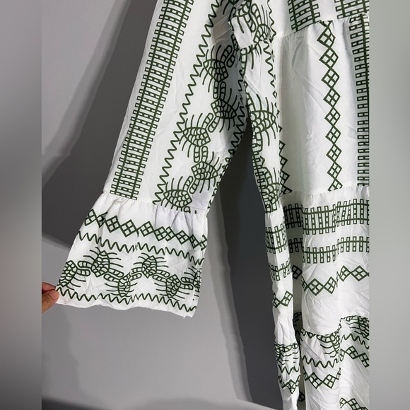 Women’s V-Neck Ruffle Tierra Boho Mini Dress size. L - Picture 4 of 6